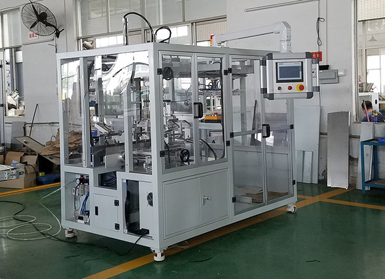 Les avions ont ridé le carton de papier de machine à emballer de boîte faisant la machine